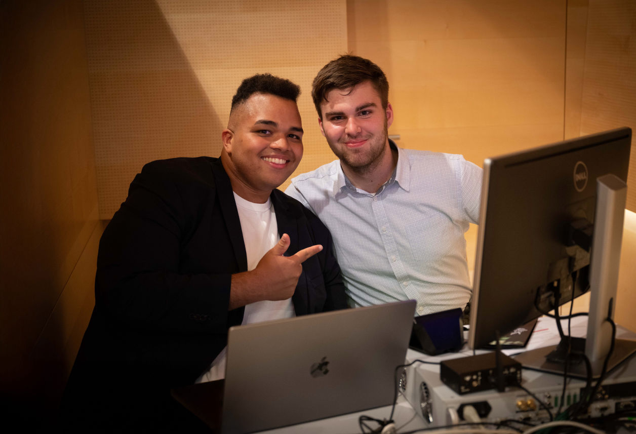 Oliver mit Lili Gerber, Luis Kalckstein, Tobi bei einem Networking Event